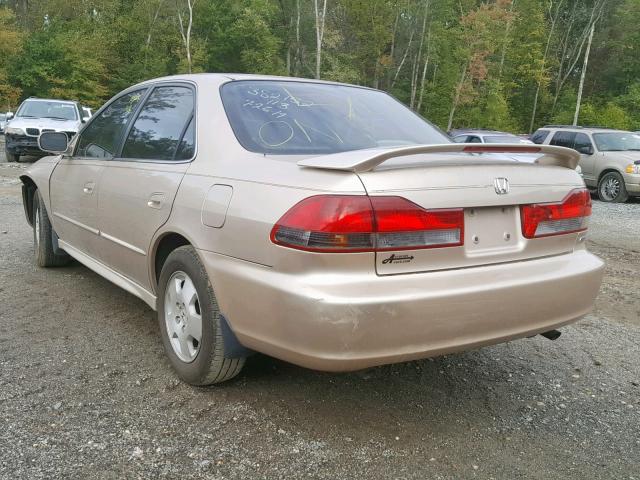 1HGCG16561A004410 - 2001 HONDA ACCORD EX GOLD photo 3