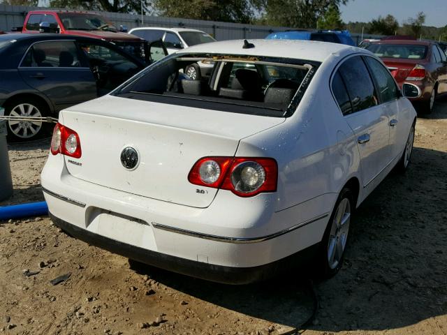 WVWAK73C78E010312 - 2008 VOLKSWAGEN PASSAT KOM WHITE photo 4