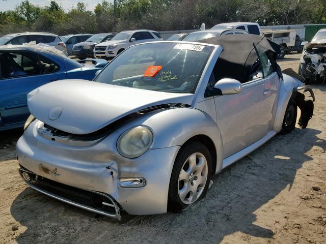 3VWCK21Y83M330426 - 2003 VOLKSWAGEN NEW BEETLE 银色 照片 2
