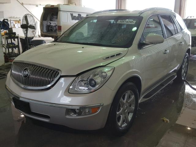 5GALVCED3AJ172175 - 2010 BUICK ENCLAVE CX WHITE photo 2