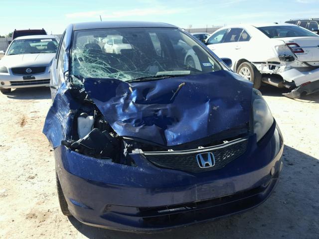 JHMGE8H33DC030755 - 2013 HONDA FIT BLUE photo 9