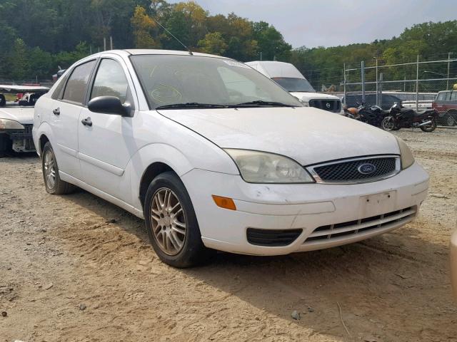 1FAFP34N95W163575 - 2005 FORD FOCUS ZX4 WHITE photo 1