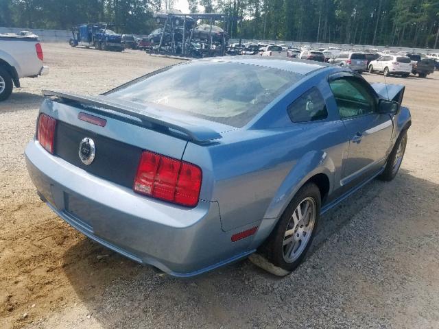 1ZVFT82H865167105 - 2006 FORD MUSTANG GT BLUE photo 4