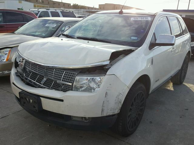 2LMDU68C58BJ08597 - 2008 LINCOLN MKX WHITE photo 2