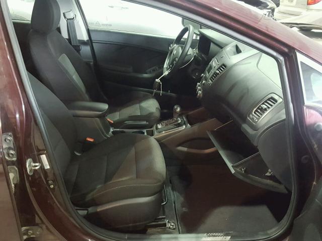 3KPFK4A74HE158366 - 2017 KIA FORTE LX PURPLE photo 5