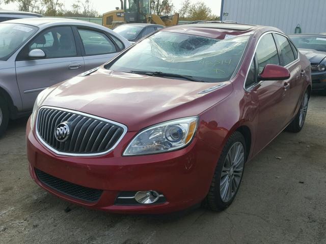 1G4PS5SK3D4250881 - 2013 BUICK VERANO RED photo 2