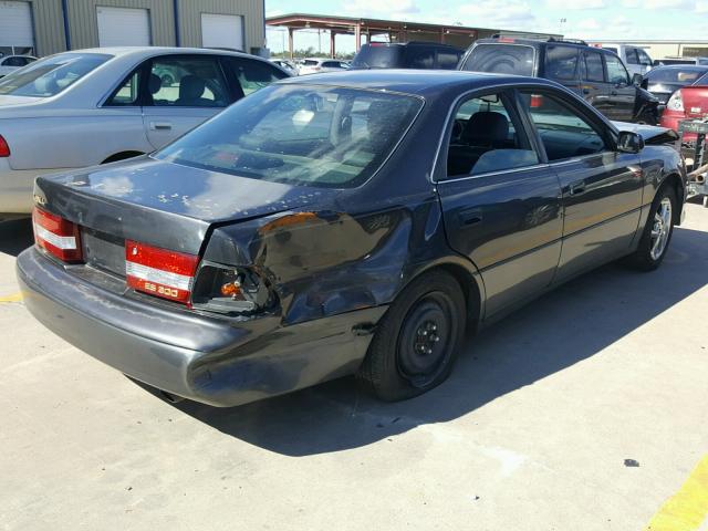 JT8BF28G515107617 - 2001 LEXUS ES 300 GRAY photo 4