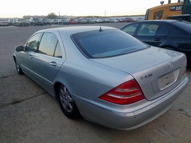 WDBNG70J82A252772 - 2002 MERCEDES-BENZ S 430 SILVER photo 3
