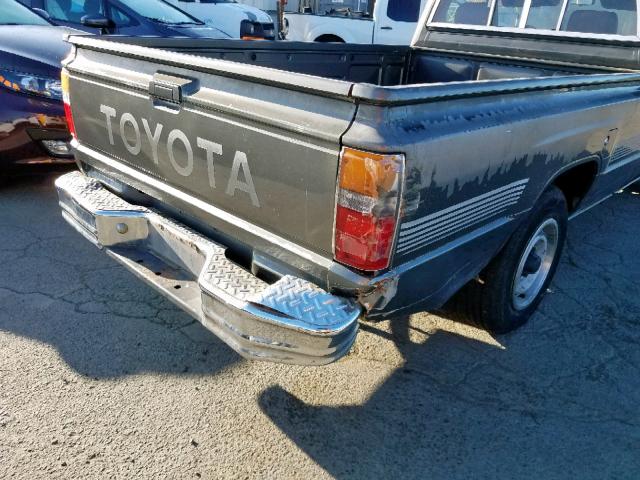 JT4RN55D6H7013761 - 1987 TOYOTA PICKUP 1/2 GRAY photo 9