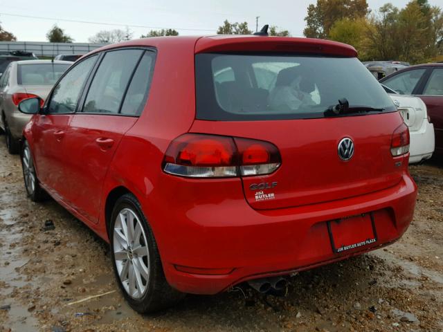 WVWNM7AJ8BW316725 - 2011 VOLKSWAGEN GOLF RED photo 3