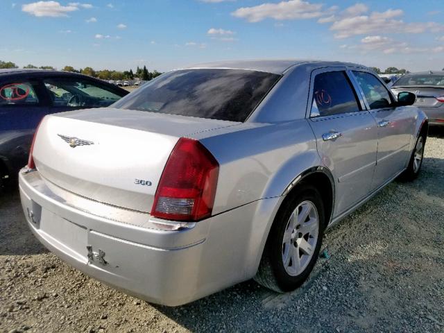 2C3LA43R06H223269 - 2006 CHRYSLER 300 SILVER photo 4