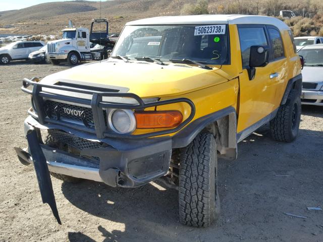 JTEBU11F770052785 - 2007 TOYOTA FJ CRUISER YELLOW photo 2