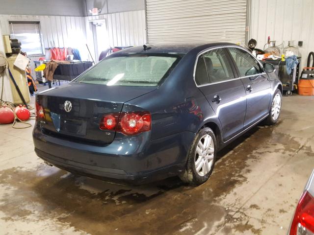 3VWRL71K19M148897 - 2009 VOLKSWAGEN JETTA TDI BLUE photo 4