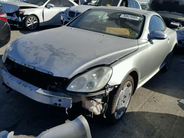 JTHFN48YX20018326 - 2002 LEXUS SC 430 SILVER photo 2