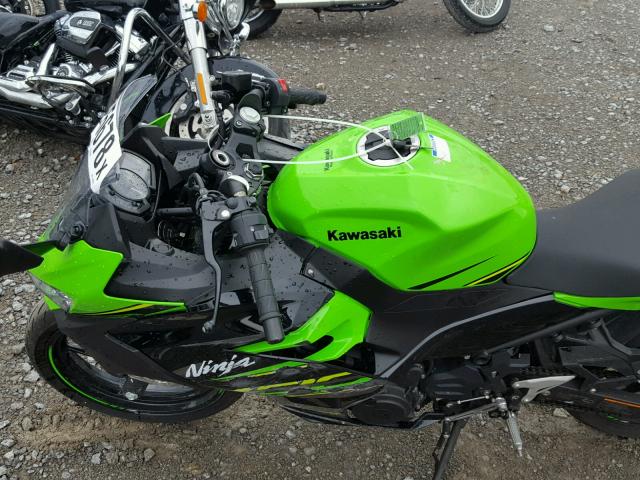 JKAEXKG16JDA05545 - 2018 KAWASAKI EX400 GREEN photo 5