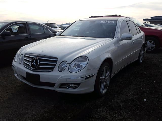 WDBUF72X97B049200 - 2007 MERCEDES-BENZ E 550 WHITE photo 2