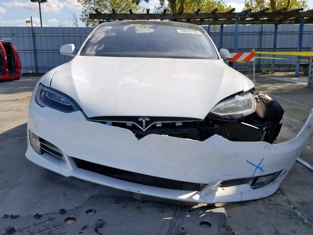 5YJSA1E14GF154137 - 2016 TESLA MODEL S WHITE photo 7