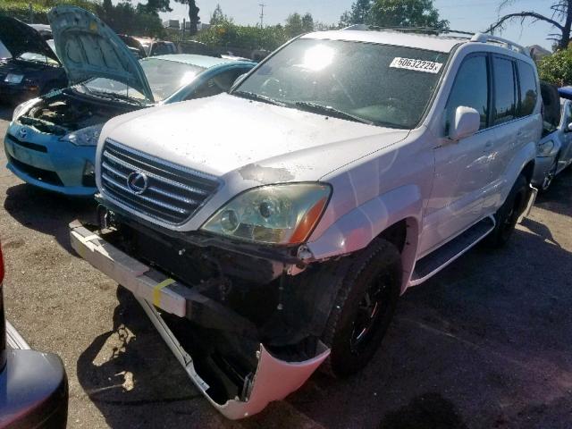 JTJBT20X740066170 - 2004 LEXUS GX 470 WHITE photo 2