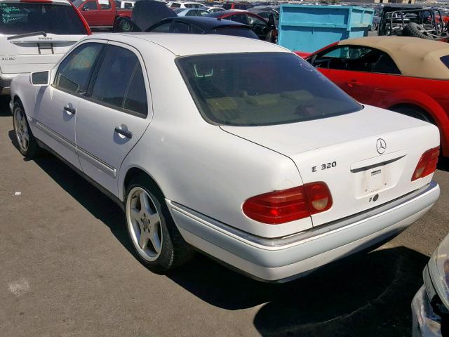 WDBJF55F9VJ030627 - 1997 MERCEDES-BENZ E 320 WHITE photo 3