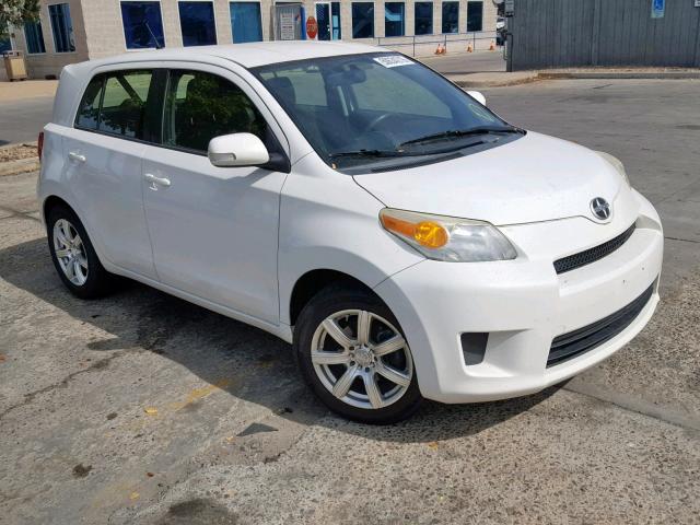 JTKKU104X8J003511 - 2008 TOYOTA SCION XD WHITE photo 1