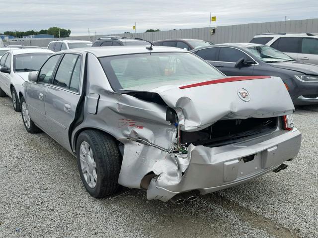 1G6KD57Y28U126860 - 2008 CADILLAC DTS SILVER photo 3