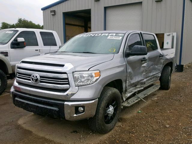 5TFDY5F18GX494746 - 2016 TOYOTA TUNDRA CRE SILVER photo 2