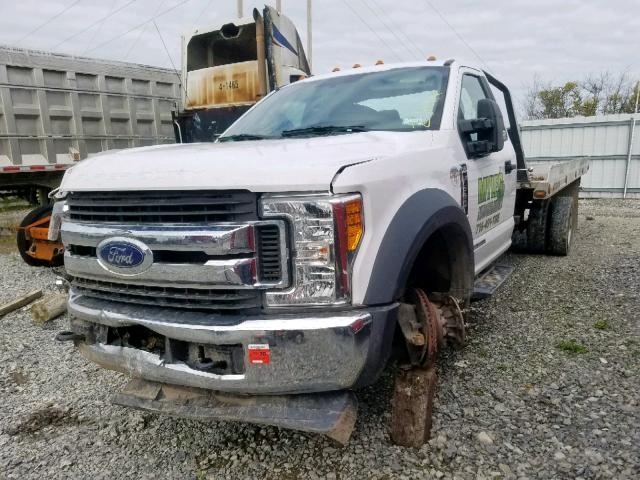 1FDUF5HT3HDA00392 - 2017 FORD F550 SUPER WHITE photo 2