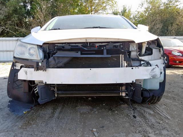 1G4GC5EG1AF121204 - 2010 BUICK LACROSSE C WHITE photo 9