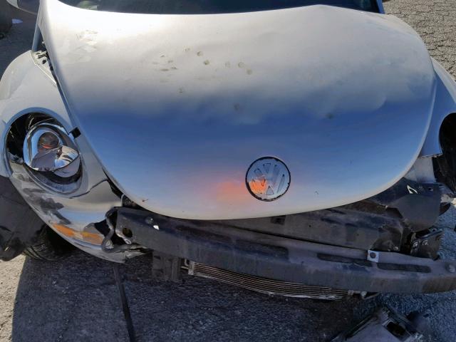 3VWCK21C93M406370 - 2003 VOLKSWAGEN NEW BEETLE Gümüş foto 7