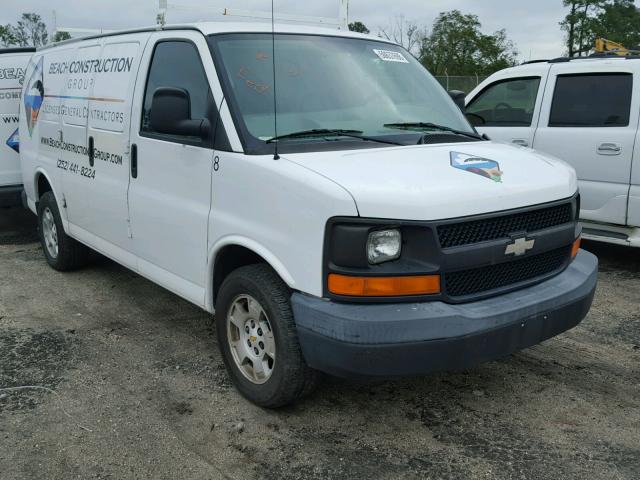 1GCFG15X871148127 - 2007 CHEVROLET EXPRESS G1 WHITE photo 1