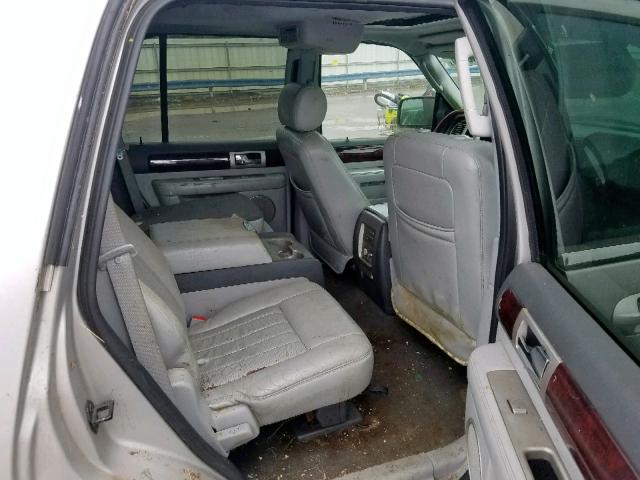 5LMFU28576LJ17133 - 2006 LINCOLN NAVIGATOR SILVER photo 6