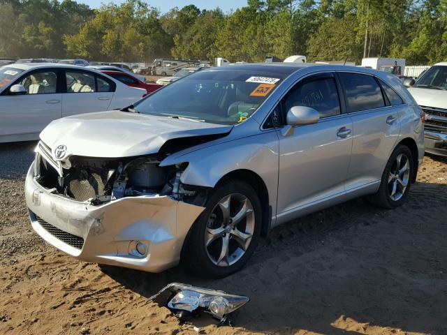 4T3ZK3BB7AU025718 - 2010 TOYOTA VENZA BASE SILVER photo 2