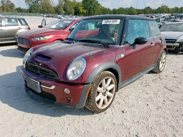 WMWRE33415TD94381 - 2005 MINI COOPER S BURGUNDY photo 2