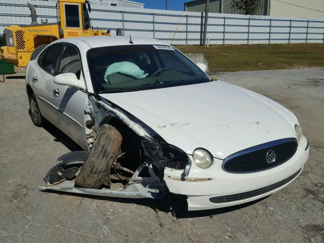 2G4WD532451311687 - 2005 BUICK LACROSSE C WHITE photo 1