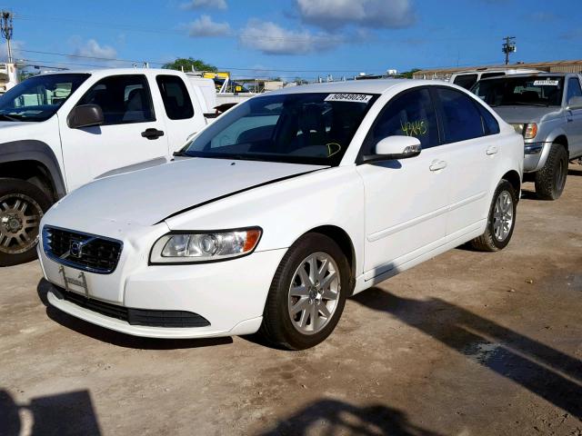 YV1MS382582377243 - 2008 VOLVO S40 2.4I WHITE photo 2