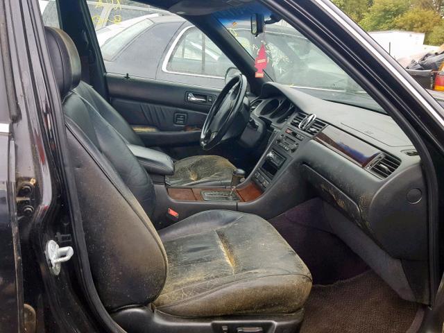 JH4KA9648WC007207 - 1998 ACURA 3.5RL BLACK photo 5