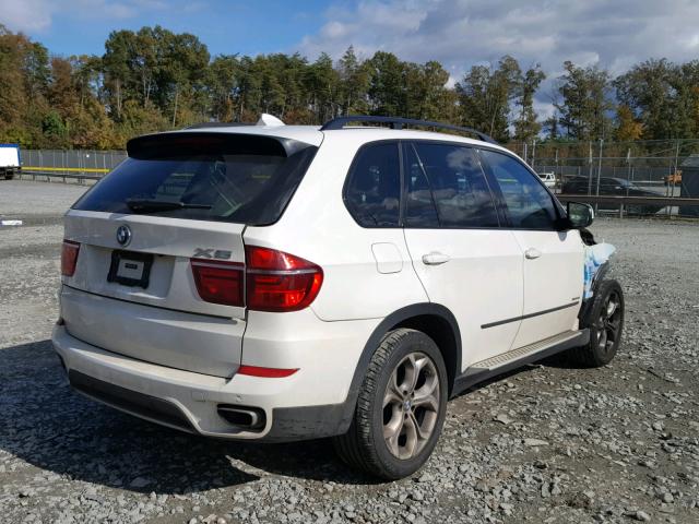 5UXZV8C53D0C15331 - 2013 BMW X5 XDRIVE5 WHITE photo 4