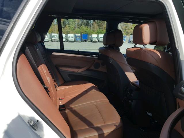 5UXZV8C53D0C15331 - 2013 BMW X5 XDRIVE5 WHITE photo 6