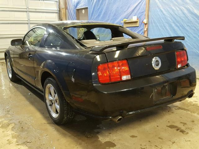 1ZVFT82H975234702 - 2007 FORD MUSTANG GT BLACK photo 3