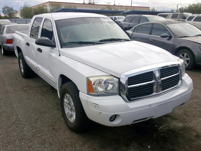 1D7HW48N45S245314 - 2005 DODGE DAKOTA QUA WHITE photo 1