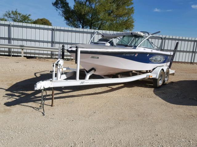 CTC44010F304 - 2004 CORR BOAT TWO TONE photo 2