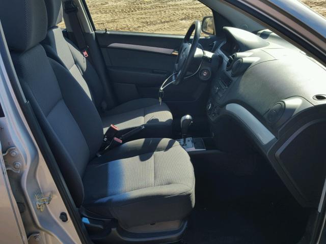 KL1TD5DE8AB082108 - 2010 CHEVROLET AVEO LS SILVER photo 5