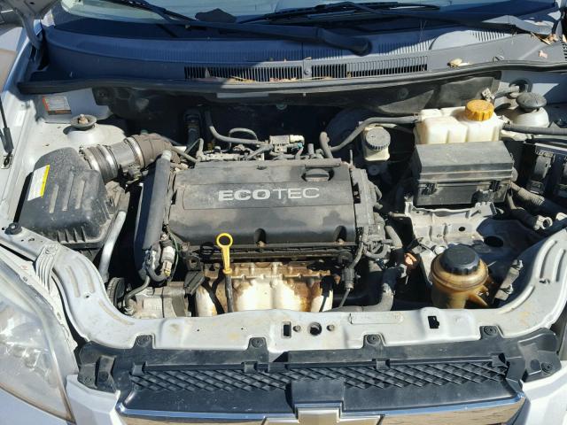 KL1TD5DE8AB082108 - 2010 CHEVROLET AVEO LS SILVER photo 7