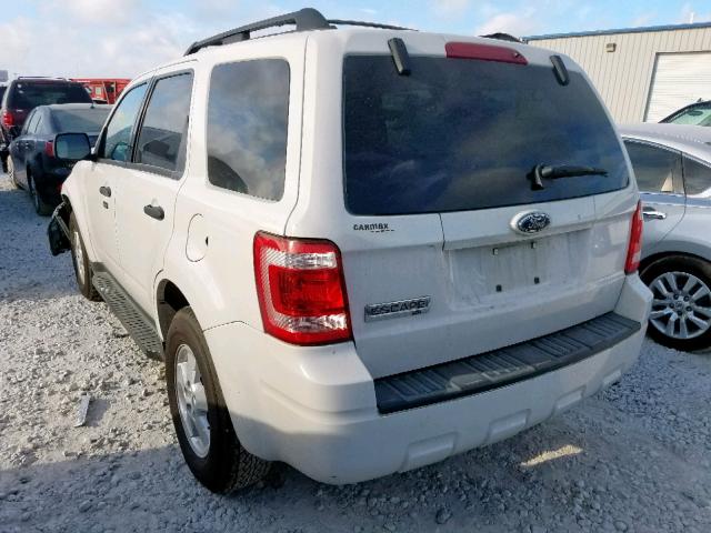 1FMCU03G09KA87731 - 2009 FORD ESCAPE XLT WHITE photo 3