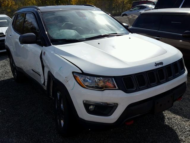 3C4NJDDB5JT373609 - 2018 JEEP COMPASS TR WHITE photo 1