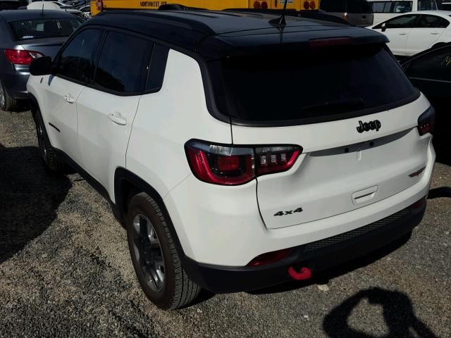 3C4NJDDB5JT373609 - 2018 JEEP COMPASS TR WHITE photo 3