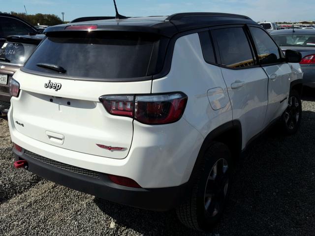 3C4NJDDB5JT373609 - 2018 JEEP COMPASS TR WHITE photo 4