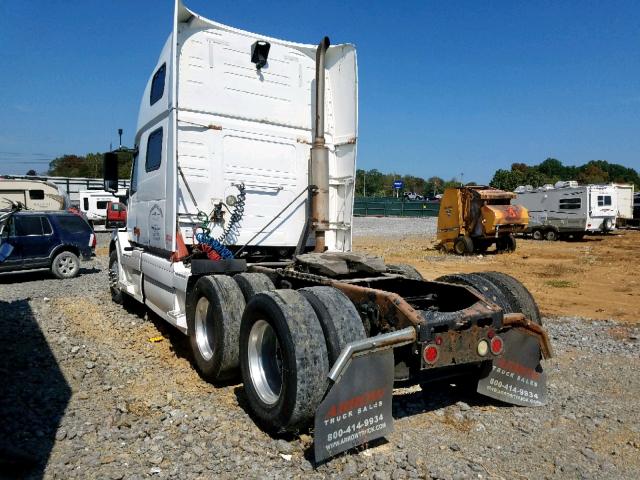 4V4NC9GH36N416363 - 2006 VOLVO VN VNL WHITE photo 3