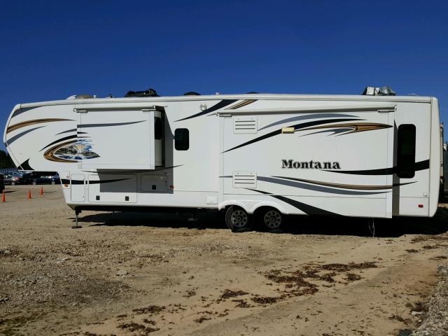 4YDF39029D4701378 - 2013 KEYSTONE MONTANA WHITE photo 3