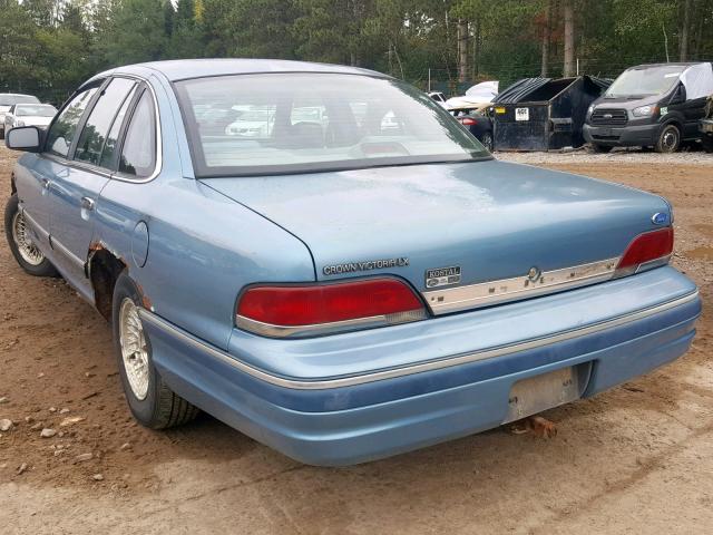 2FACP74WXPX115318 - 1993 FORD CROWN VICT BLUE photo 3